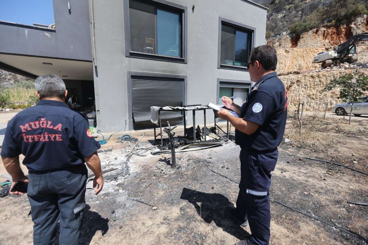 Büyükşehir, Gökçeovacık’taki Yangının Ardından Hasar Tespitine Başladı 5